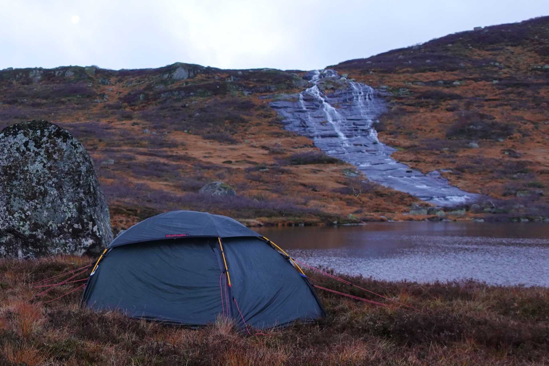 Hilleberg Allak 2 sør-øst for Knaben.